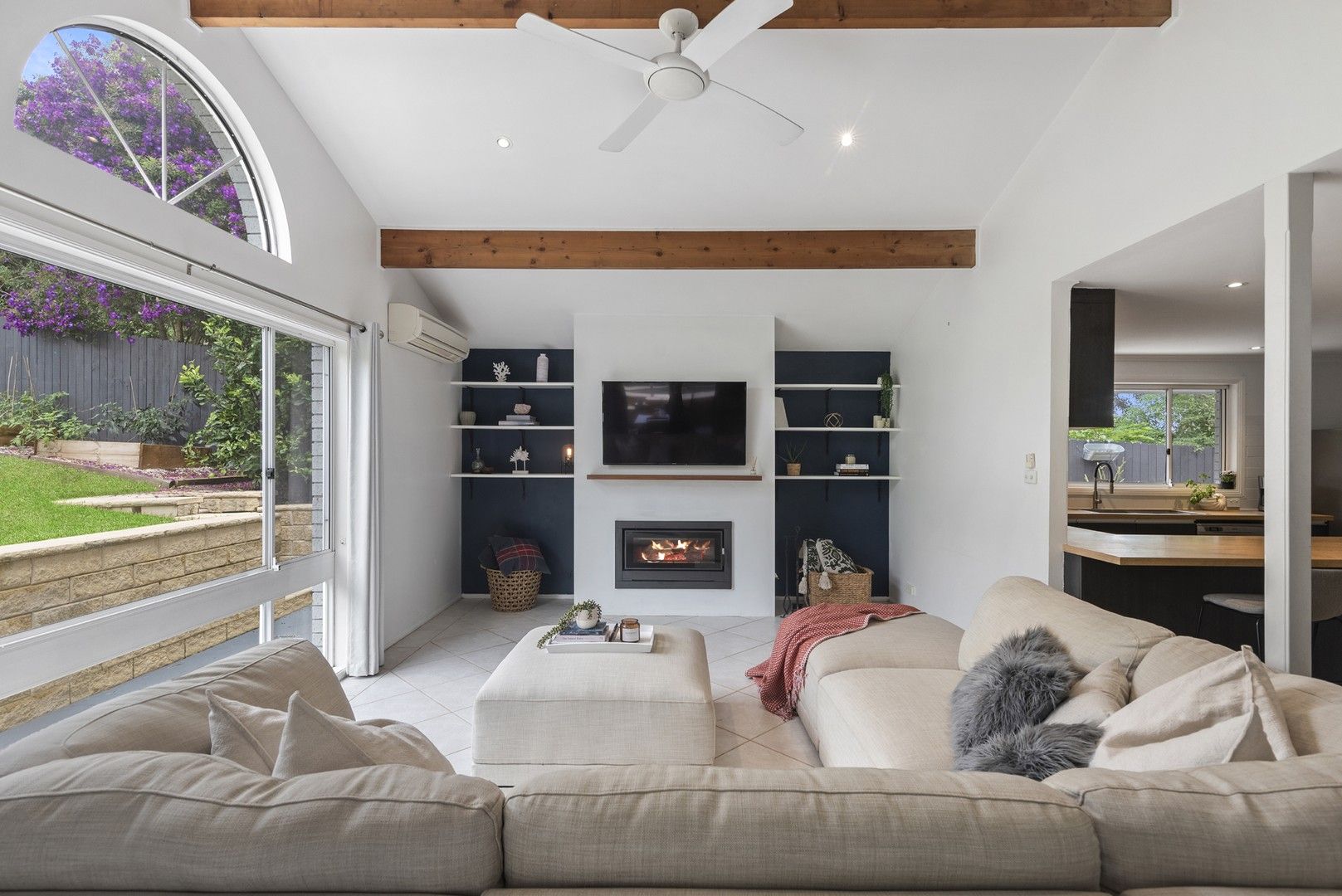 5 bedrooms House in 5 Cameron Crescent KINCUMBER NSW, 2251