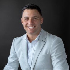 Domenic Santaguida, Sales representative