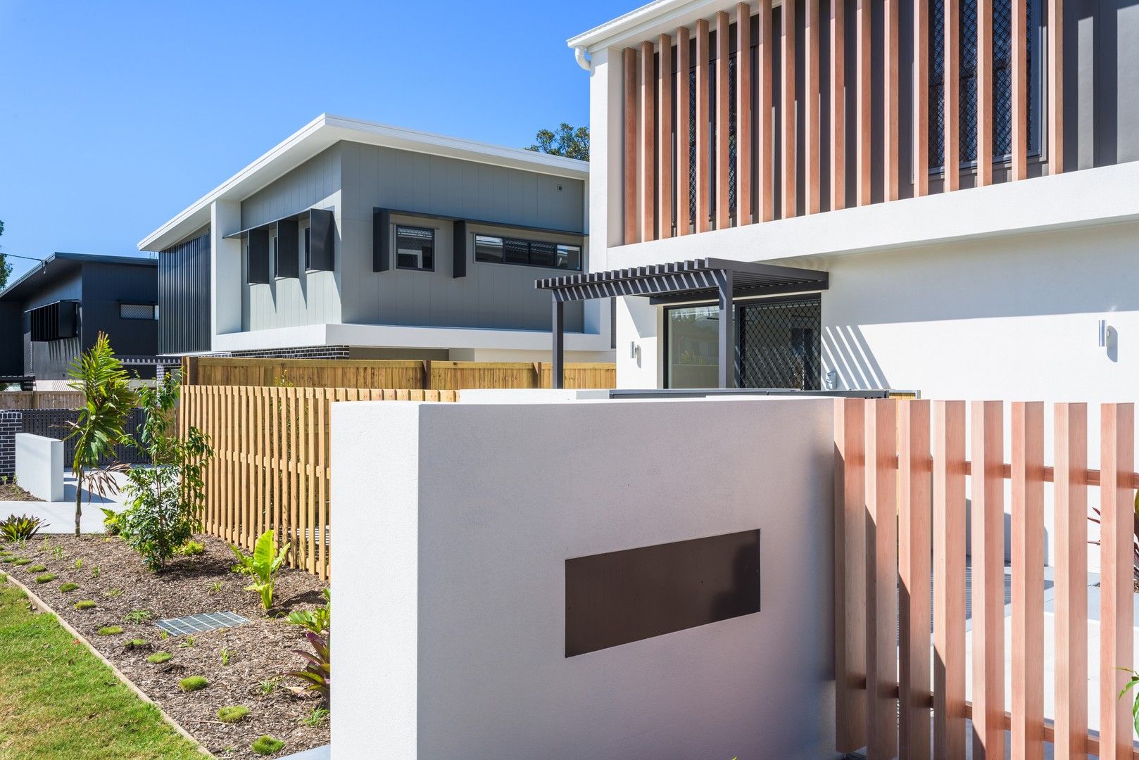 3 bedrooms Apartment / Unit / Flat in 1/6 Aragorn Street MAROOCHYDORE QLD, 4558