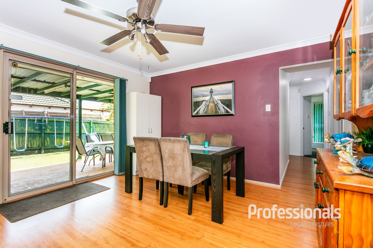 16 Barron Crt, Hillcrest QLD 4118, Image 2