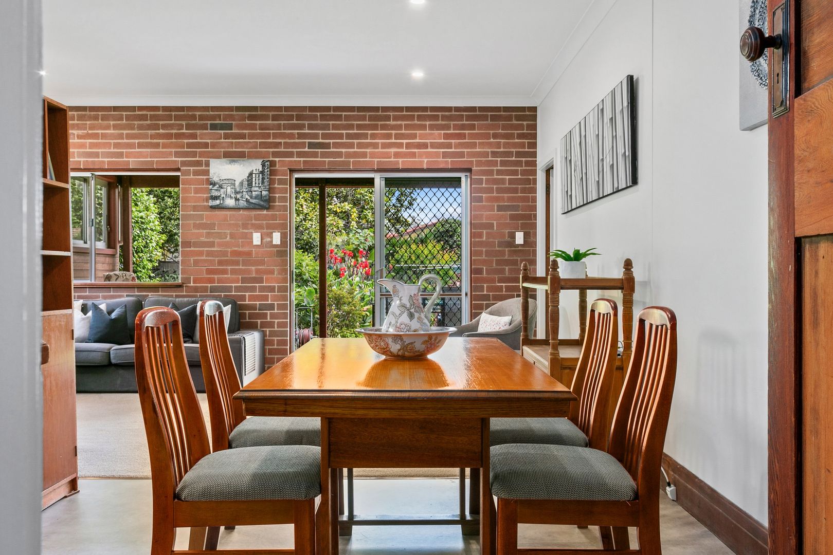Rent In Northbridge