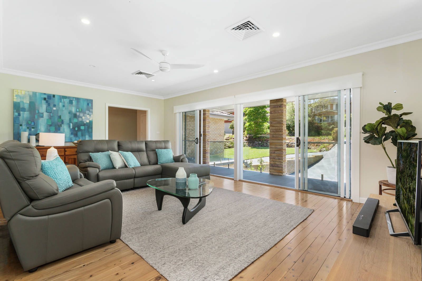 44 Greenhaven Drive, Pennant Hills NSW 2120, Image 2