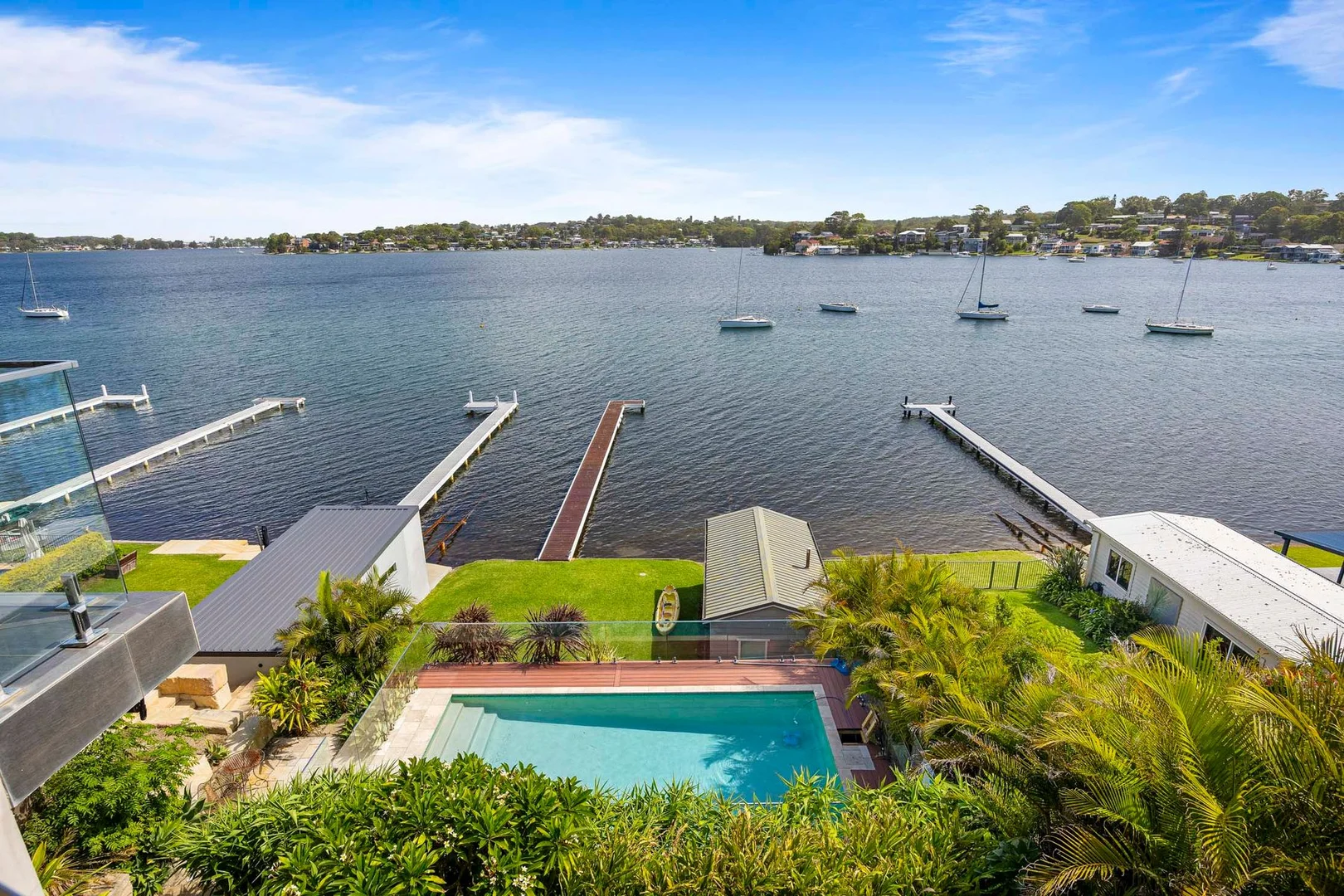 136 Sealand Road, Fishing Point NSW 2283