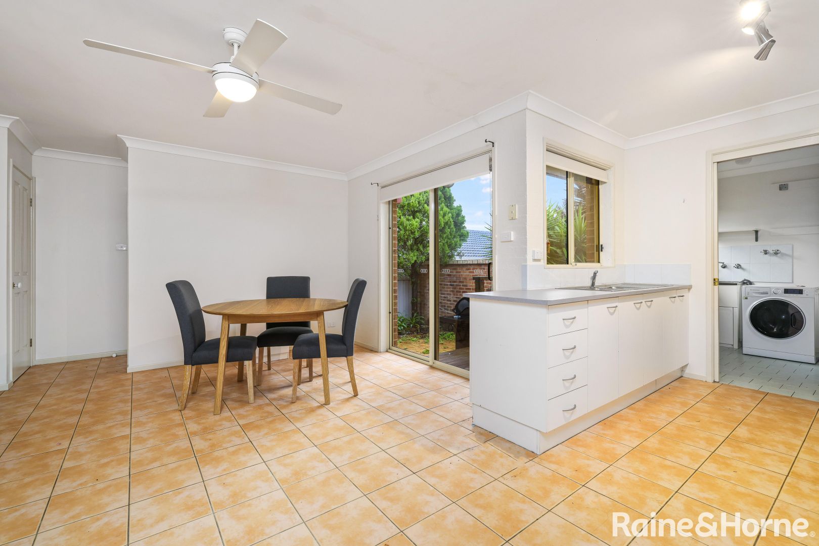 2/8 Flanagan Court, Worrigee NSW 2540, Image 1