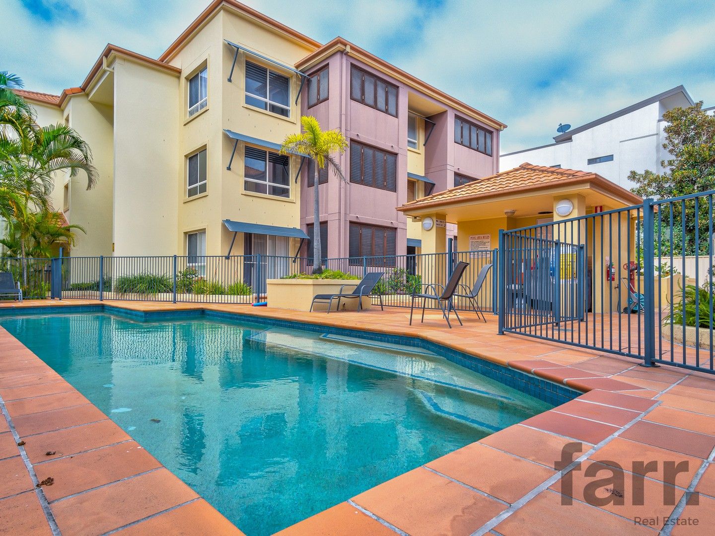 1 bedrooms Apartment / Unit / Flat in 19/89 Bayview Street RUNAWAY BAY QLD, 4216