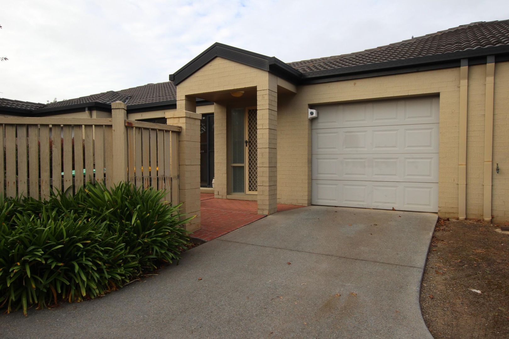 2/11 Fidler Court, Bruce Property History & Address Research Domain