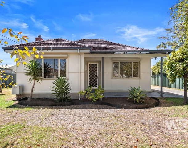 6 Carbine Street, Orana WA 6330