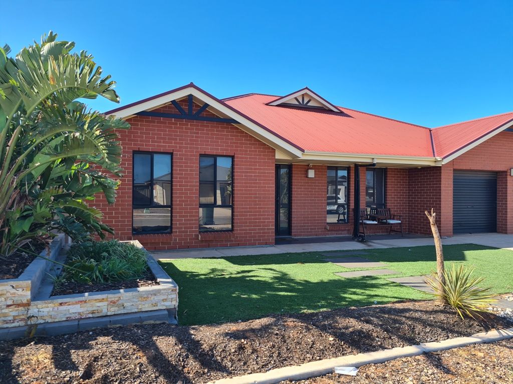 4 bedrooms House in 16 Fitzgerald Avenue WHYALLA JENKINS SA, 5609