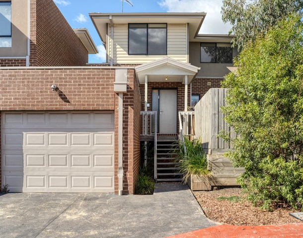 2/51 Bicentennial Crescent, Meadow Heights VIC 3048