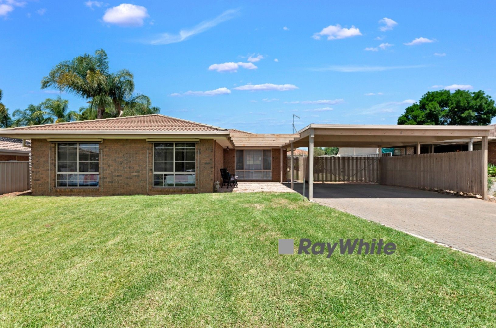 3 bedrooms House in 6 Helen Court MILDURA VIC, 3500