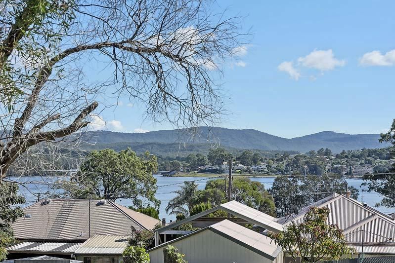 2/59 Middle Point Road, BOLTON POINT NSW 2283, Image 1
