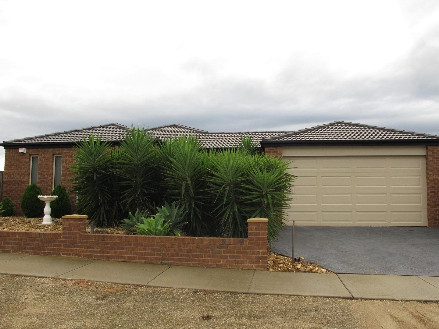 27 Double Bay Drive, Taylors Hill VIC 3037, Image 0