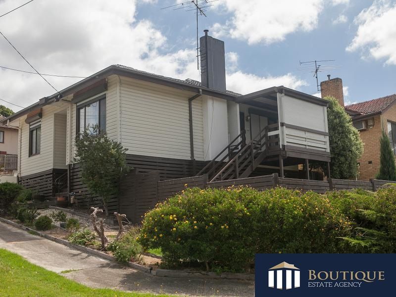 4 bedrooms Apartment / Unit / Flat in 1/118 Paperbark Street DOVETON VIC, 3177