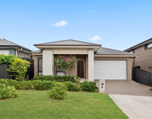 28 Brunton Place, St Helens Park NSW 2560