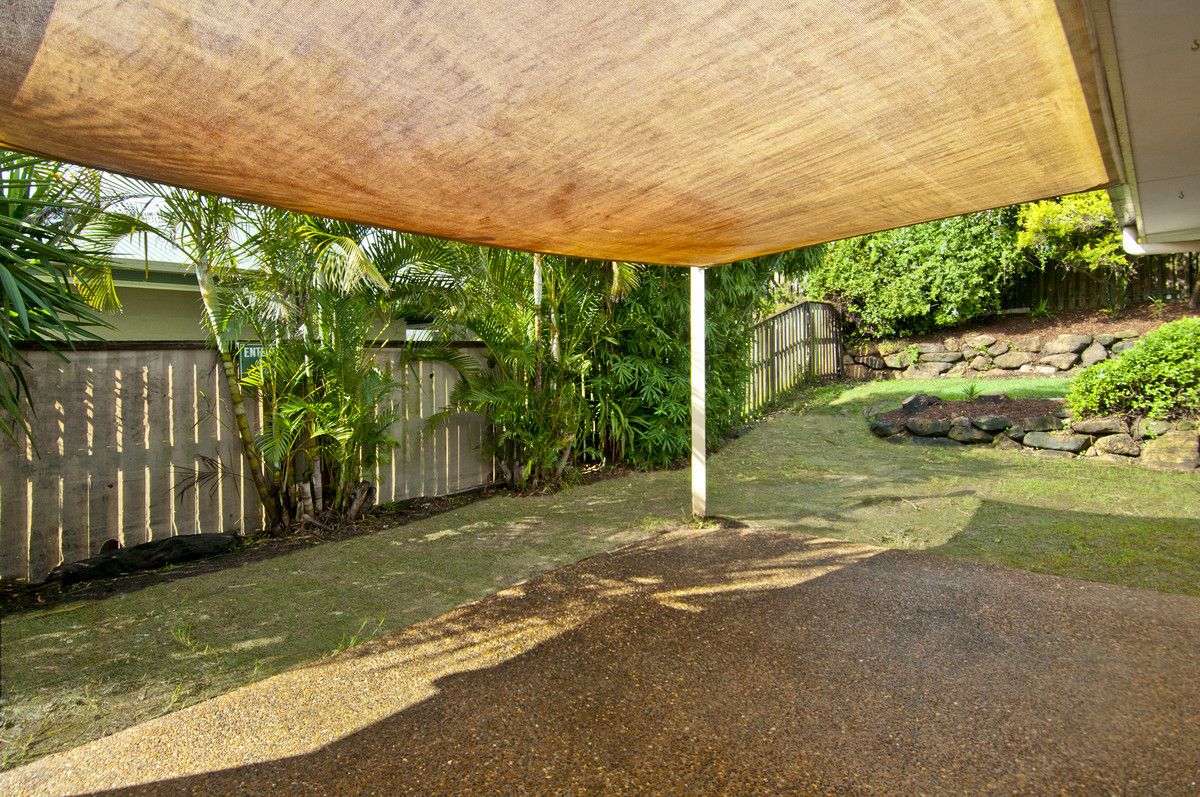 17 Carmarthen Circuit, Pacific Pines QLD 4211, Image 2