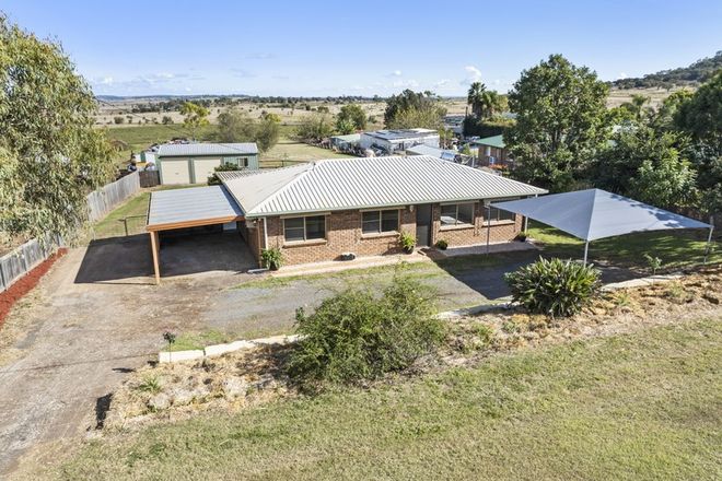 Picture of 7 Goombungee Road, KINGSTHORPE QLD 4400