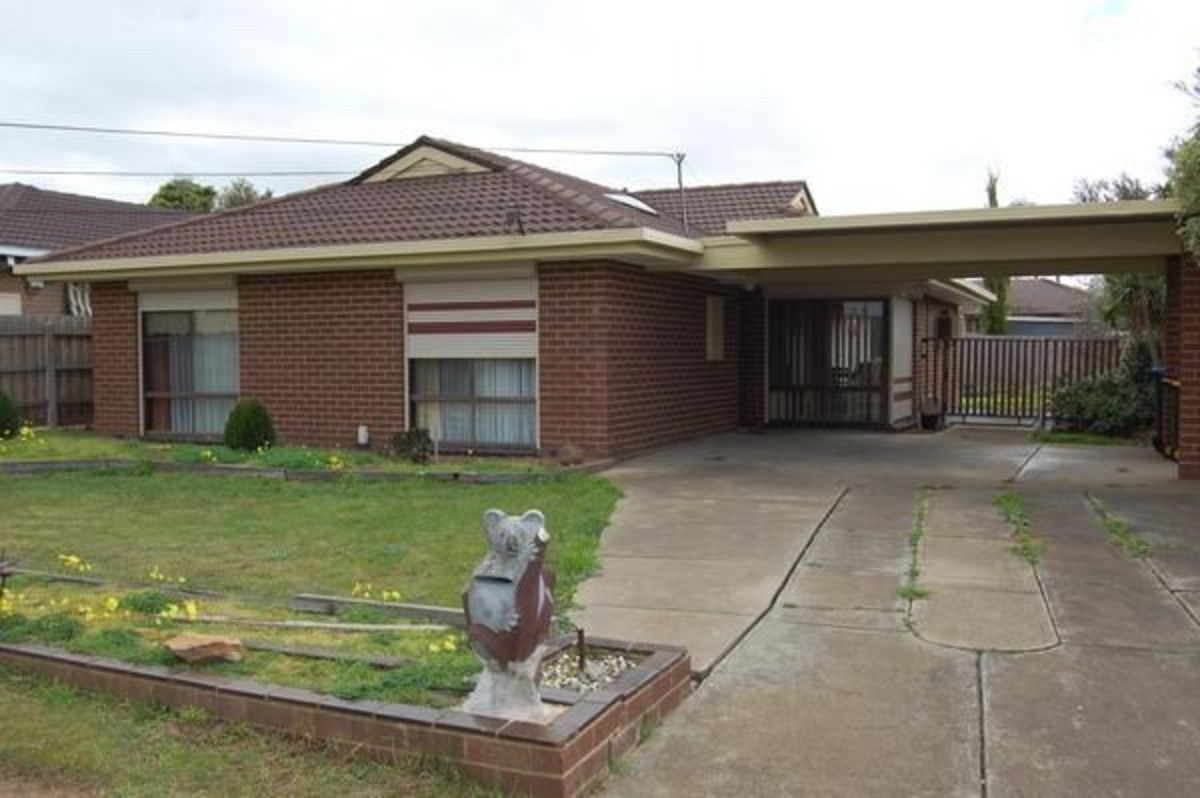 3 bedrooms House in 13 Dummett Avenue HOPPERS CROSSING VIC, 3029