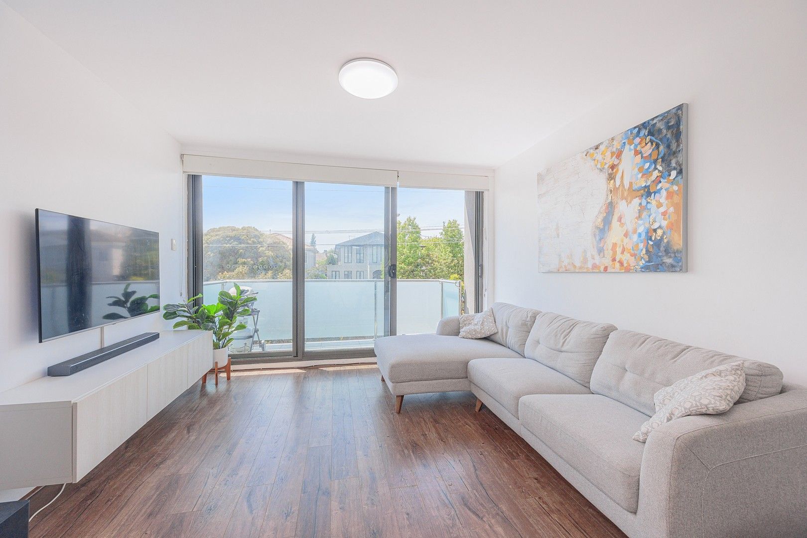 2 bedrooms Apartment / Unit / Flat in 6/633 Inkerman Road CAULFIELD NORTH VIC, 3161