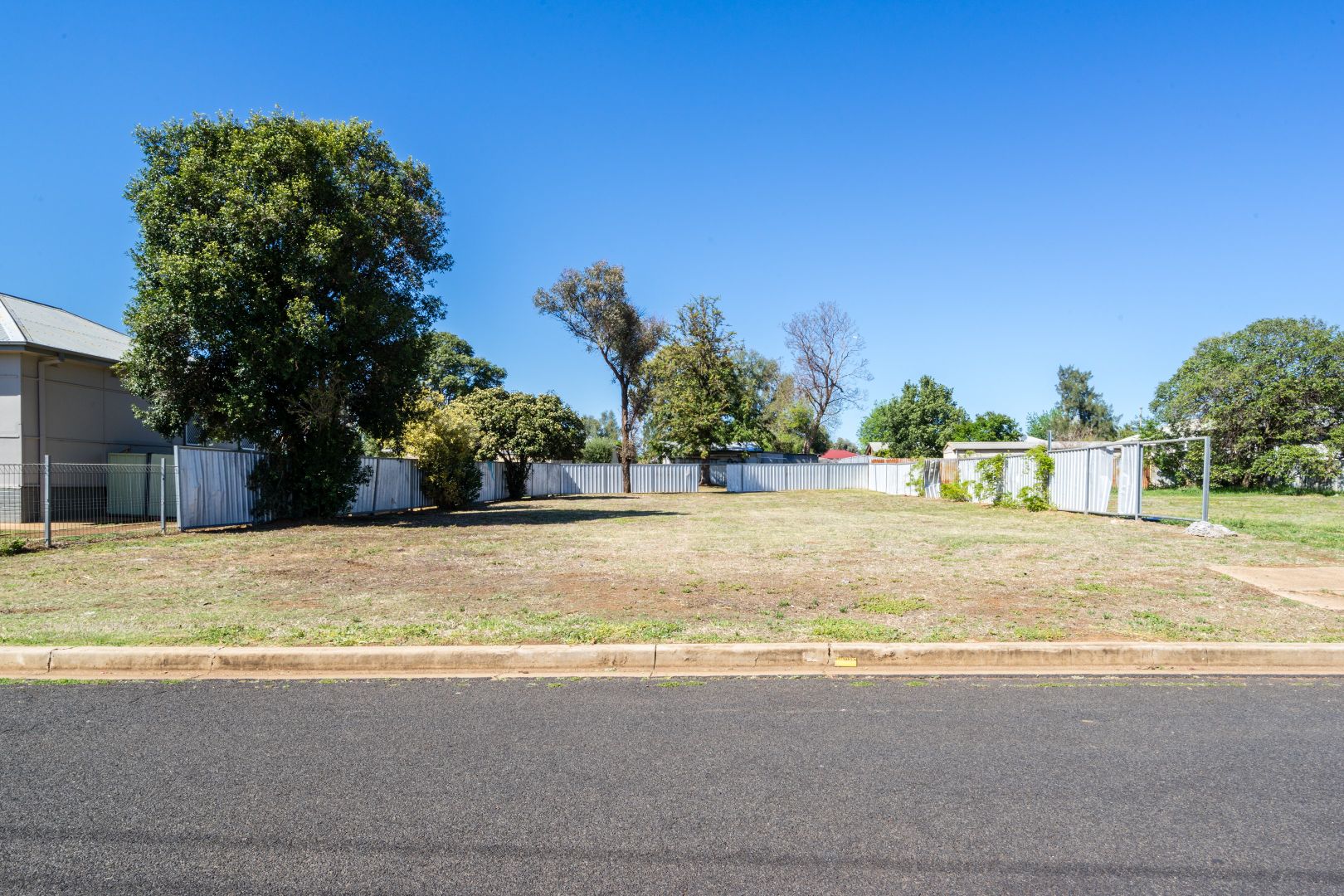8 Wattle St and 1 Leavers St, Dubbo NSW 2830, Image 2
