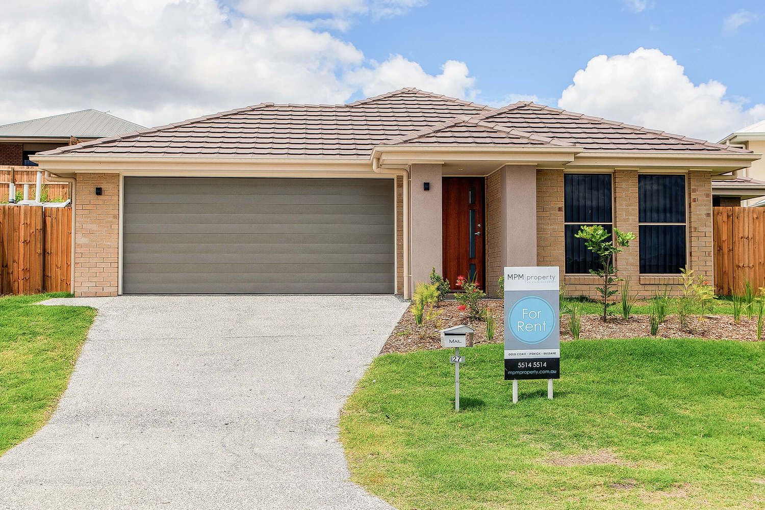 4 bedrooms House in 27 Dysart Drive HOLMVIEW QLD, 4207