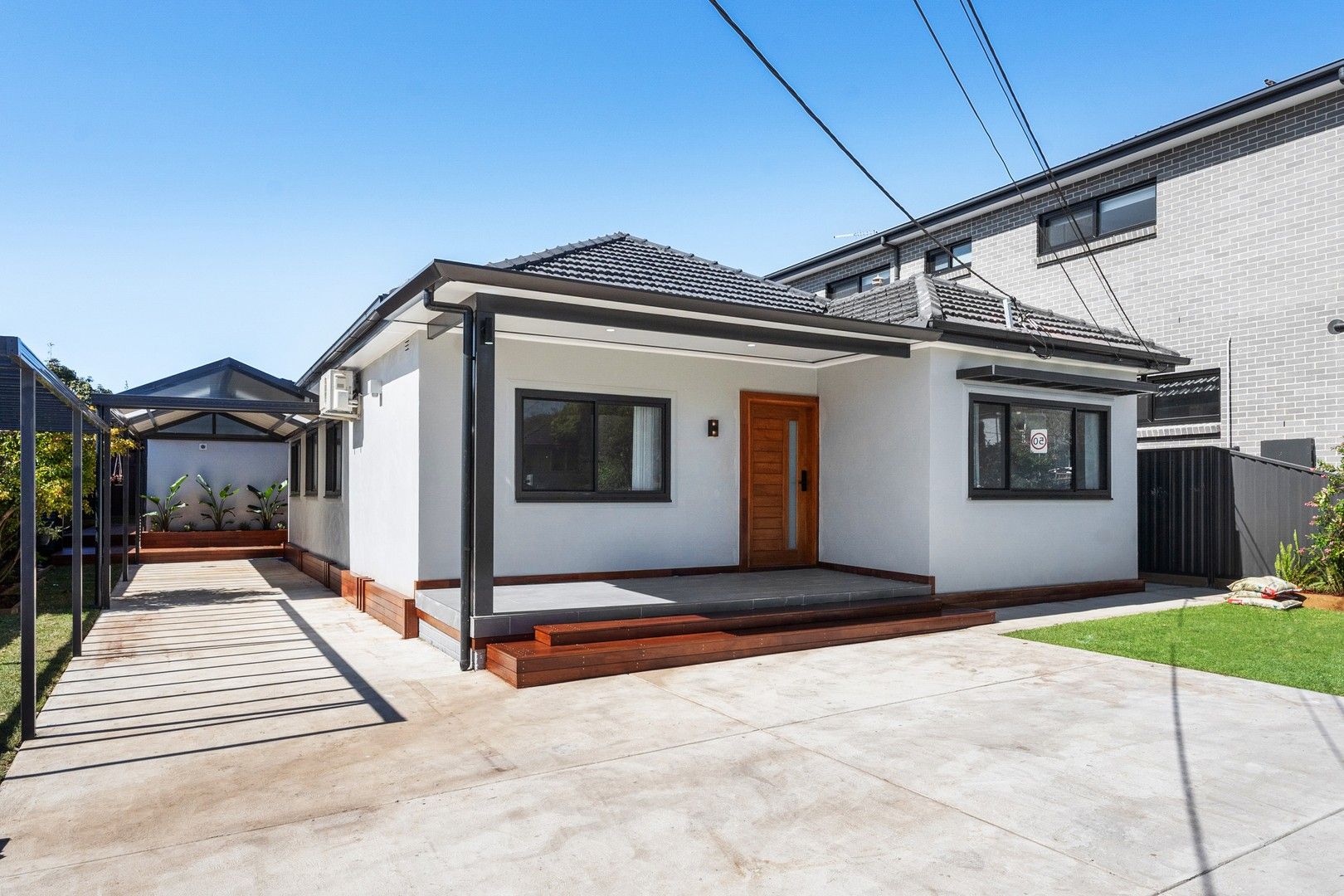 6 bedrooms House in 85 The Avenue BANKSTOWN NSW, 2200