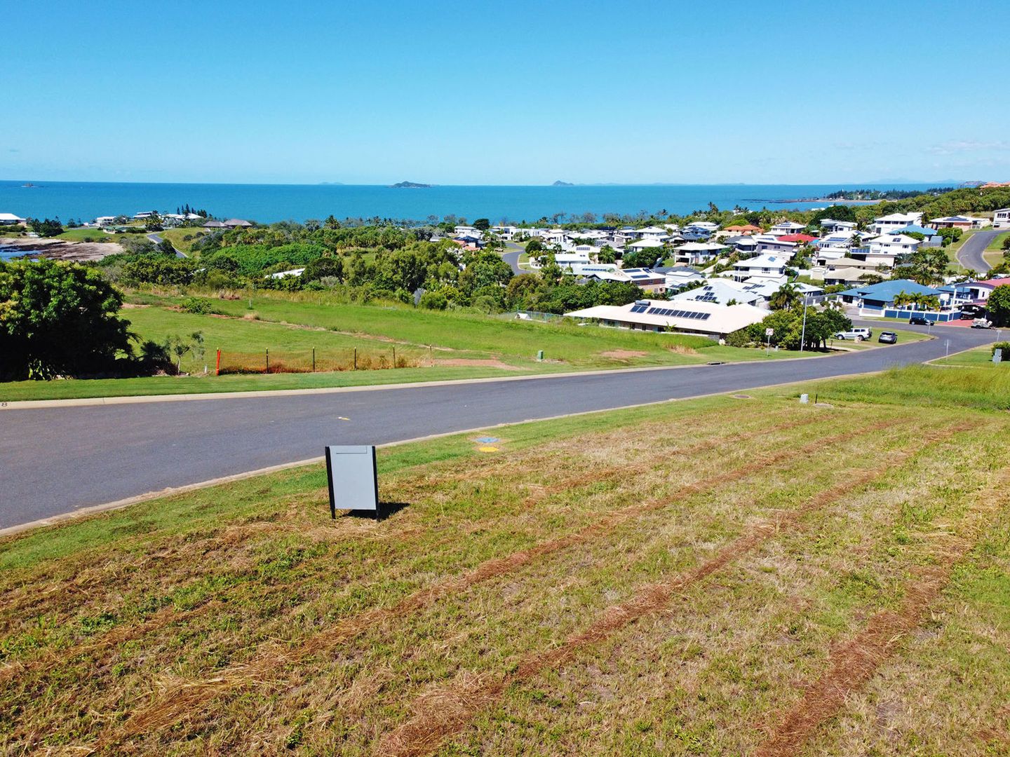 1 Livistonia Cresent, Emu Park QLD 4710, Image 2