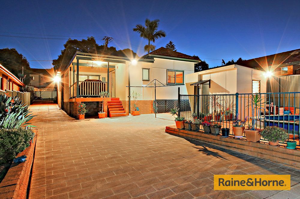 8 Mountview Avenue, Beverly Hills NSW 2209, Image 1