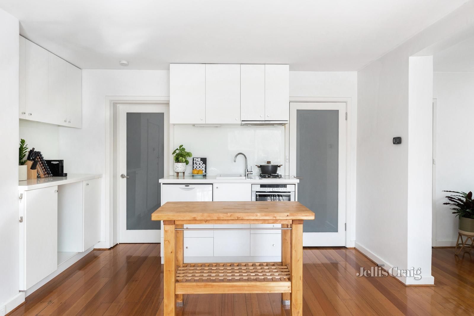 1/26 Grandview Grove, Prahran VIC 3181, Image 2