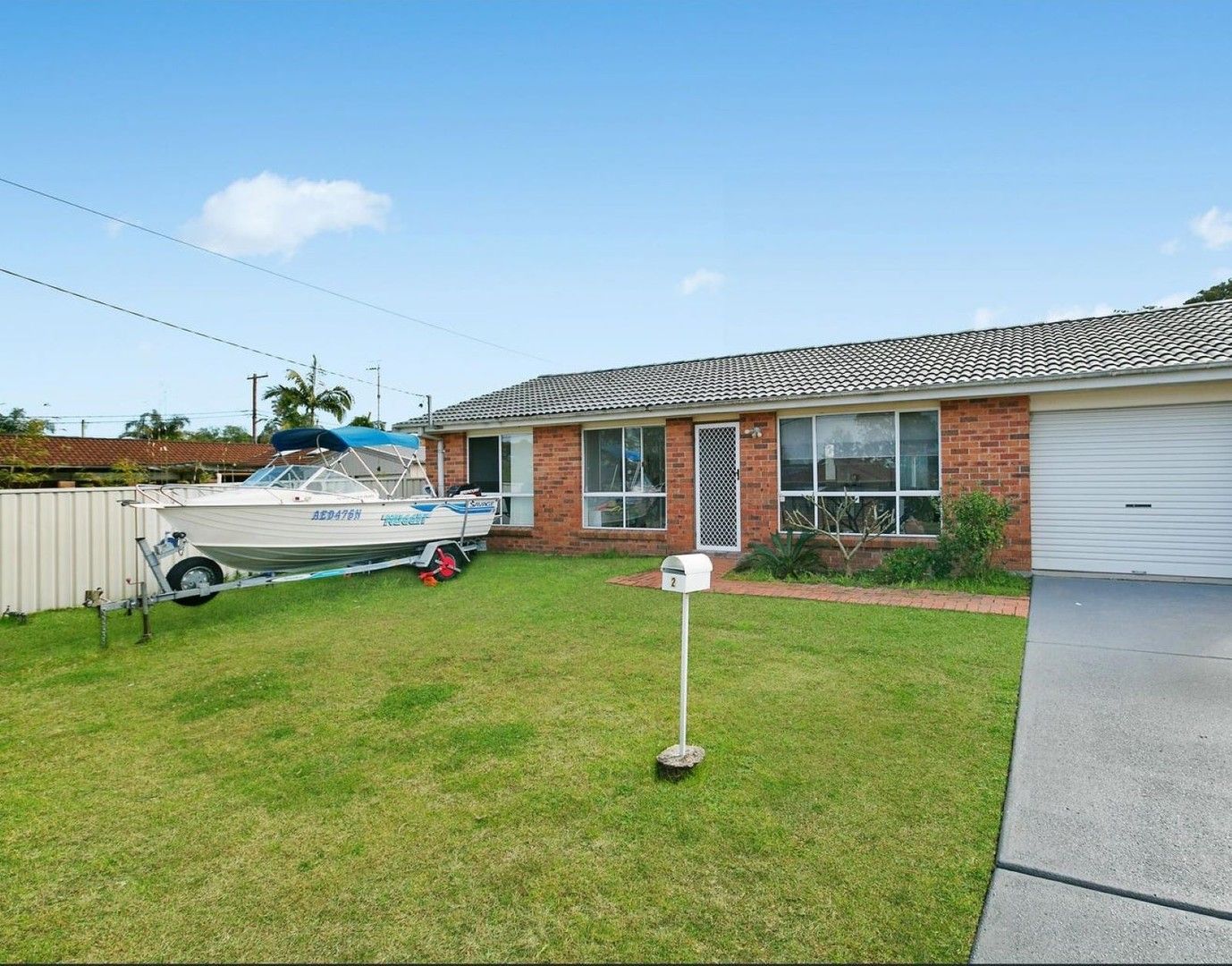 3 bedrooms House in 2 Maheno Avenue BLUE HAVEN NSW, 2262