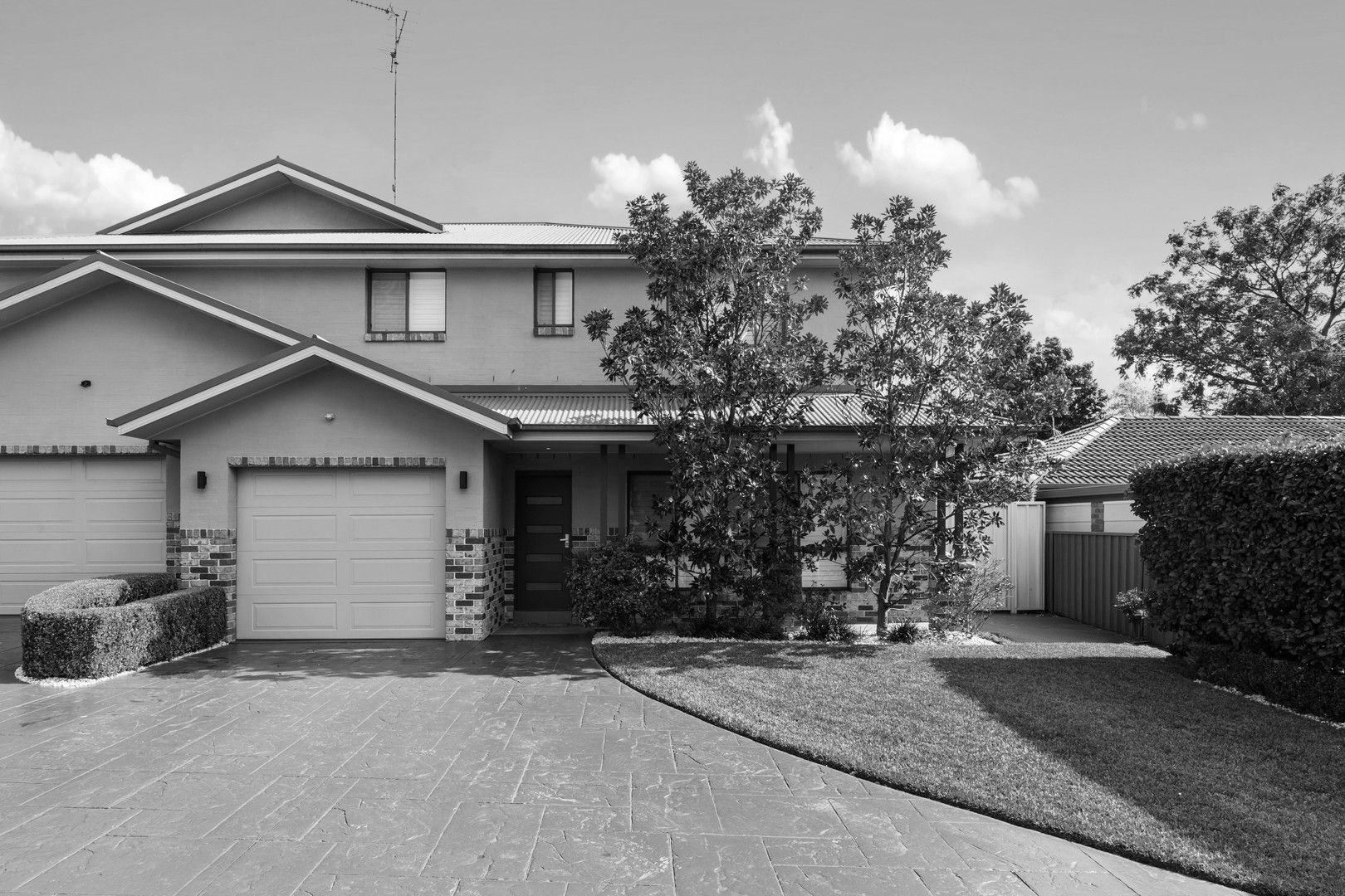 4 bedrooms Duplex in 12A Yeelanna Place KINGSWOOD NSW, 2747