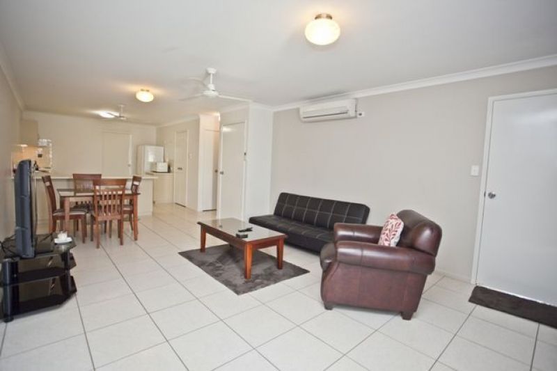 2/107 Zeller Street, Chinchilla QLD 4413, Image 2