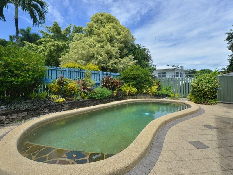 94 Petersen Street, Freshwater QLD 4870, Image 2