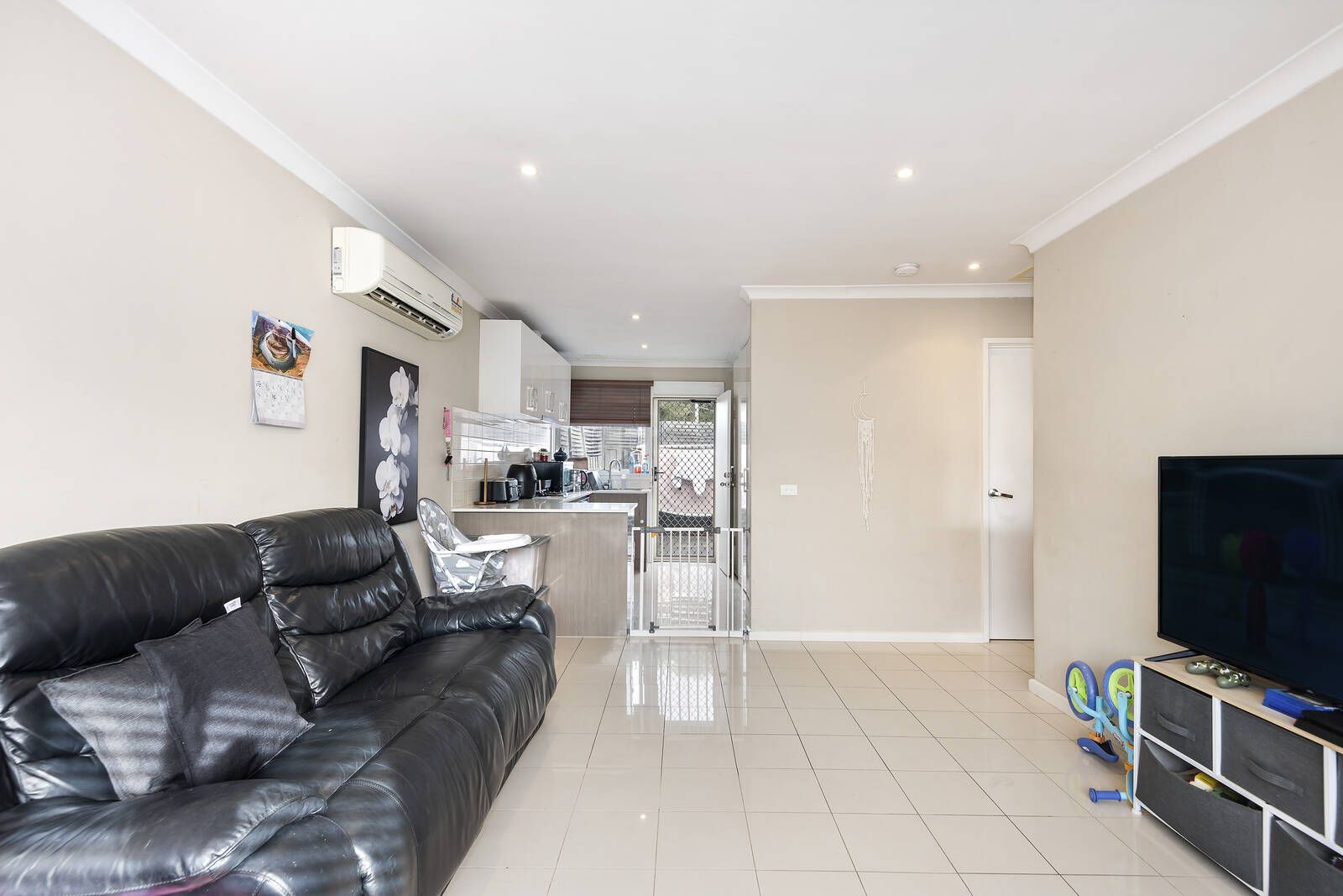 1/12 Swanpool Avenue, Chelsea VIC 3196, Image 2