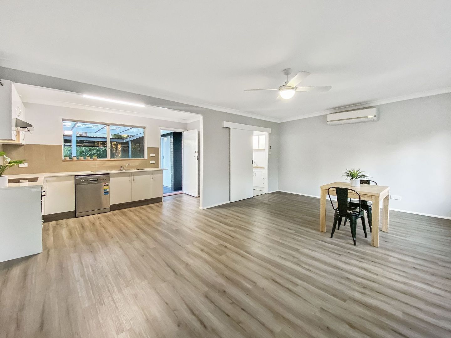 6 Birrabang Avenue, Summerland Point NSW 2259, Image 1