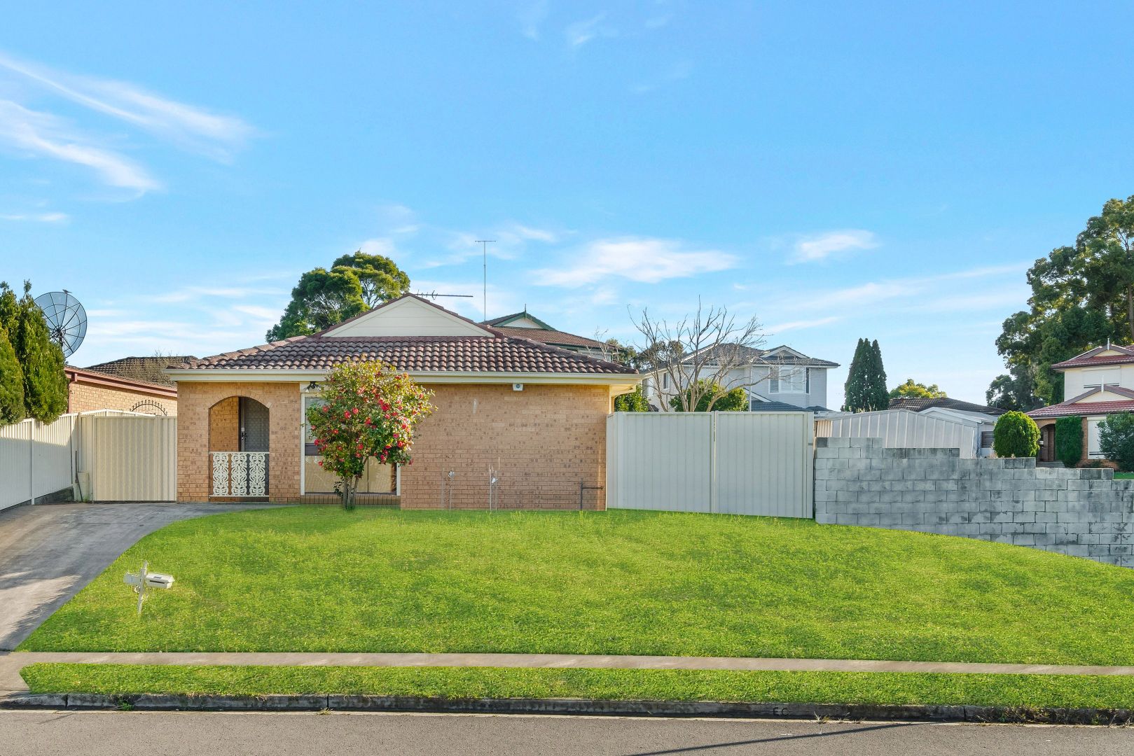 1 Baker Close, Bossley Park NSW 2176, Image 2