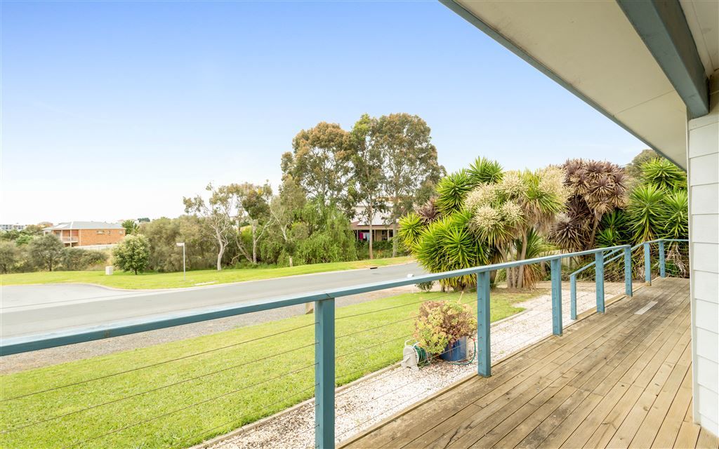 8 Joy Street, Encounter Bay SA 5211, Image 2