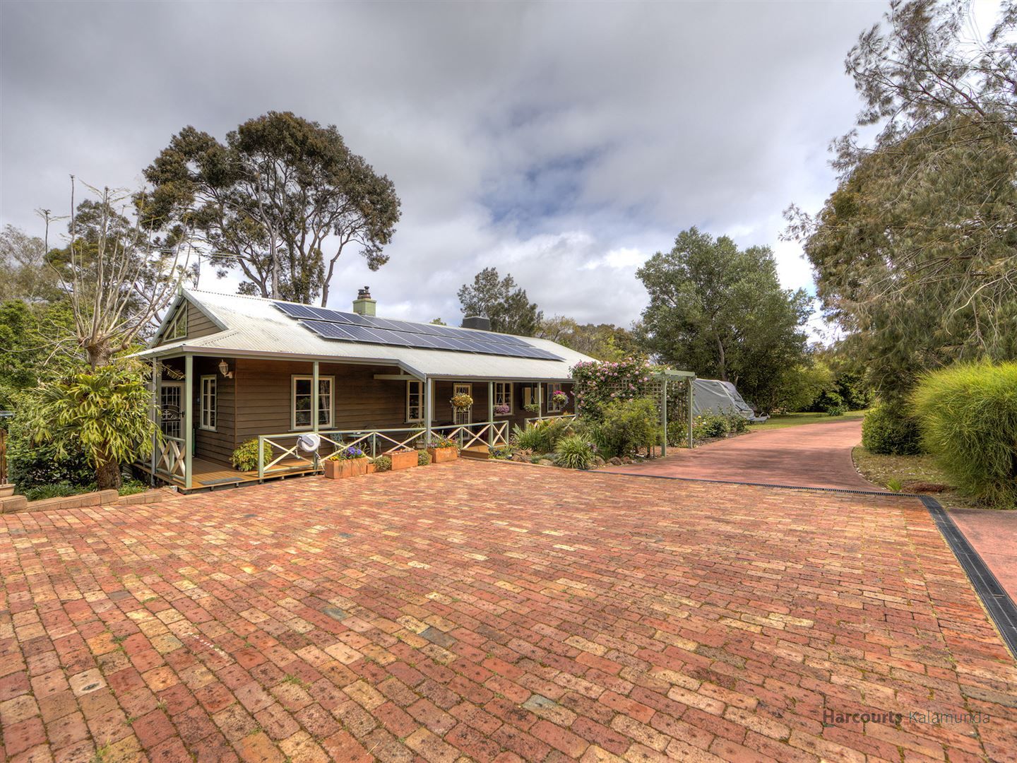 19 Collins Road, Kalamunda WA 6076, Image 1