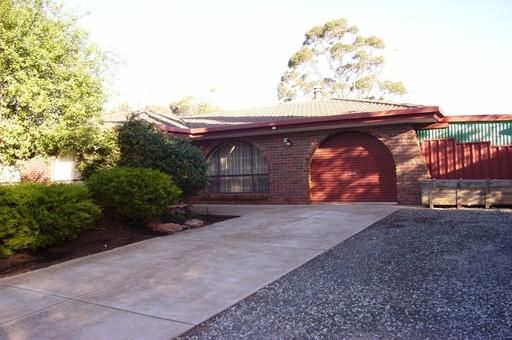 25 Indee Crescent, Craigmore SA 5114