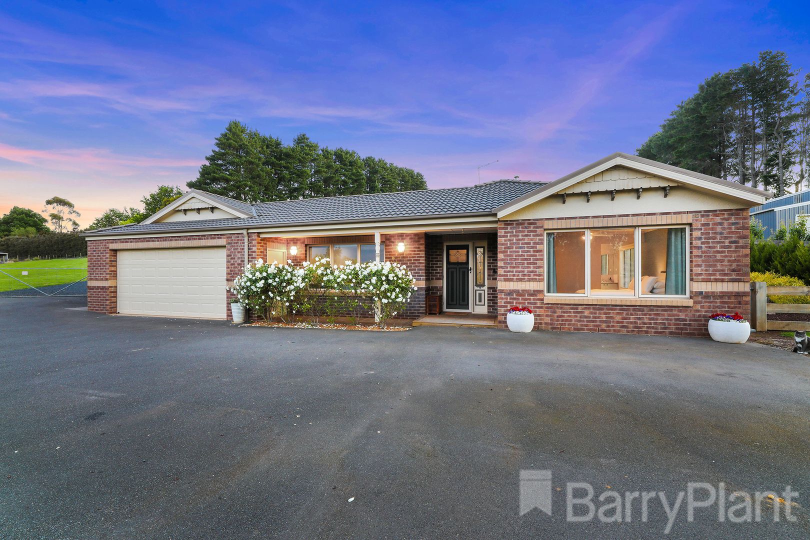 16 Settlers Rise, Drouin VIC 3818, Image 1