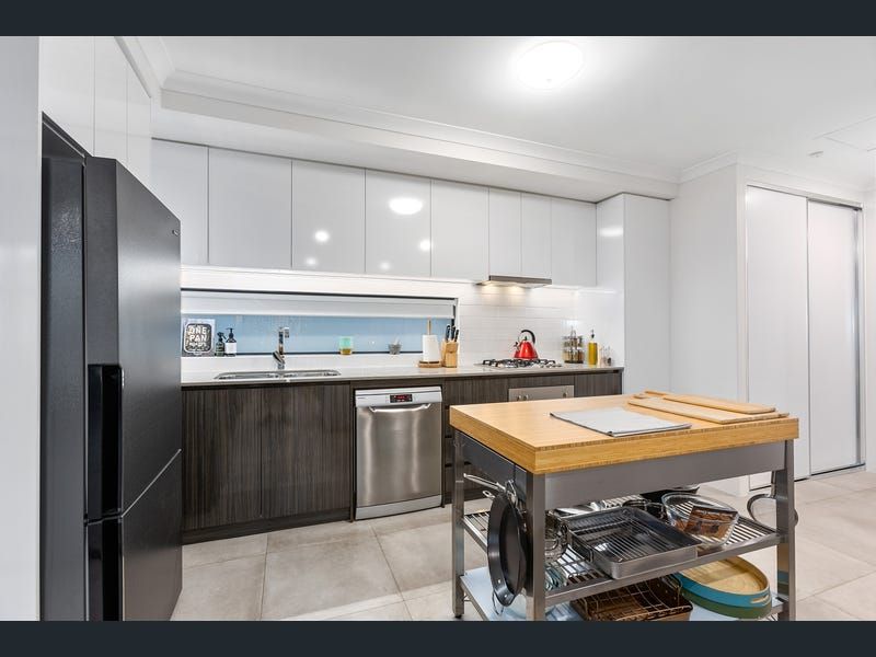 Apartment / Unit / Flat in 5/213 Fisher Street, CLOVERDALE WA, 6105