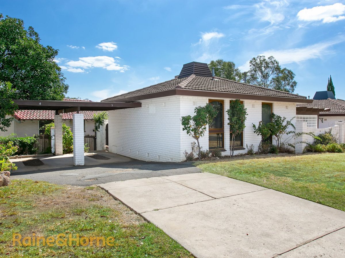 4/2 Banks Avenue, KOORINGAL NSW 2650, Image 0