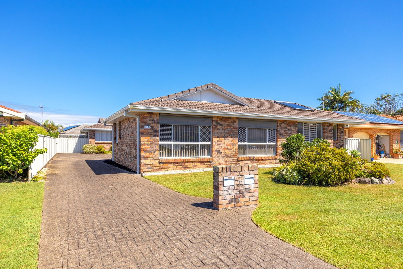 1/10 Commodore Place, Tuncurry NSW 2428, Image 0