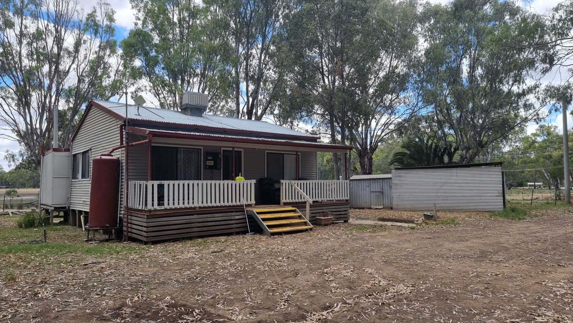 100 Oakbank Street, Narrandera NSW 2700 House For Rent 350 Domain