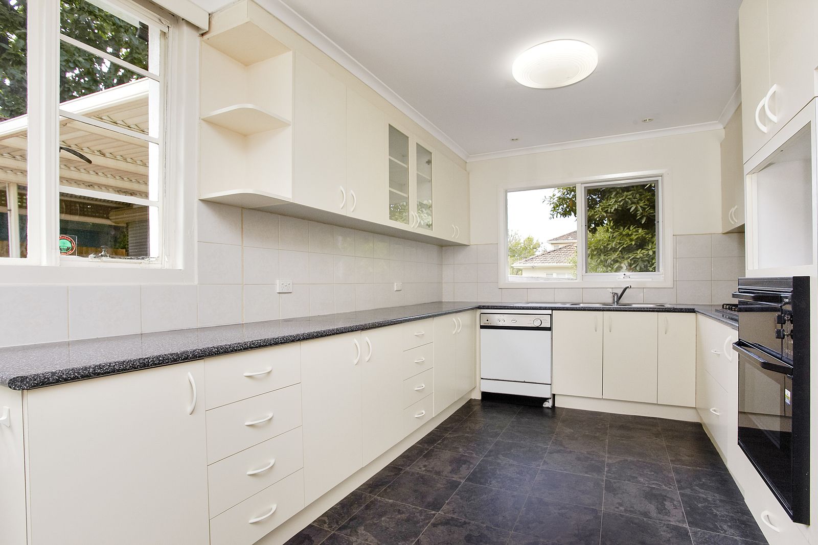 43 Hastings Road, Hawthorn East VIC 3123, Image 2