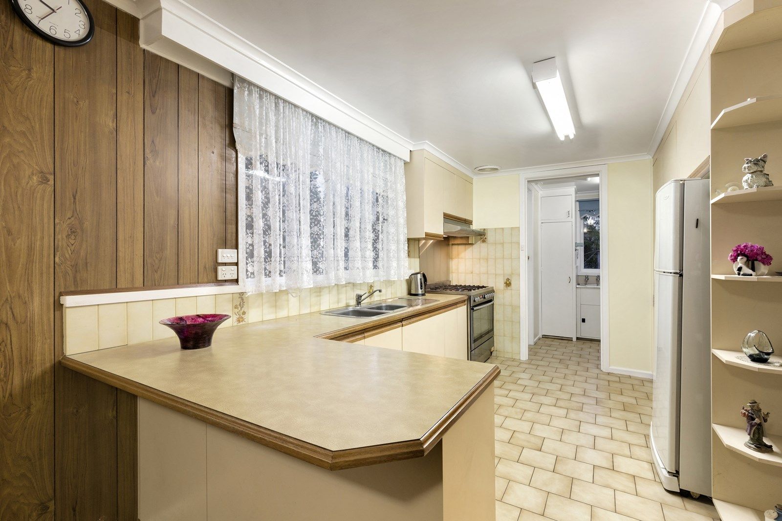 2 Rosings Court, Notting Hill VIC 3168, Image 2