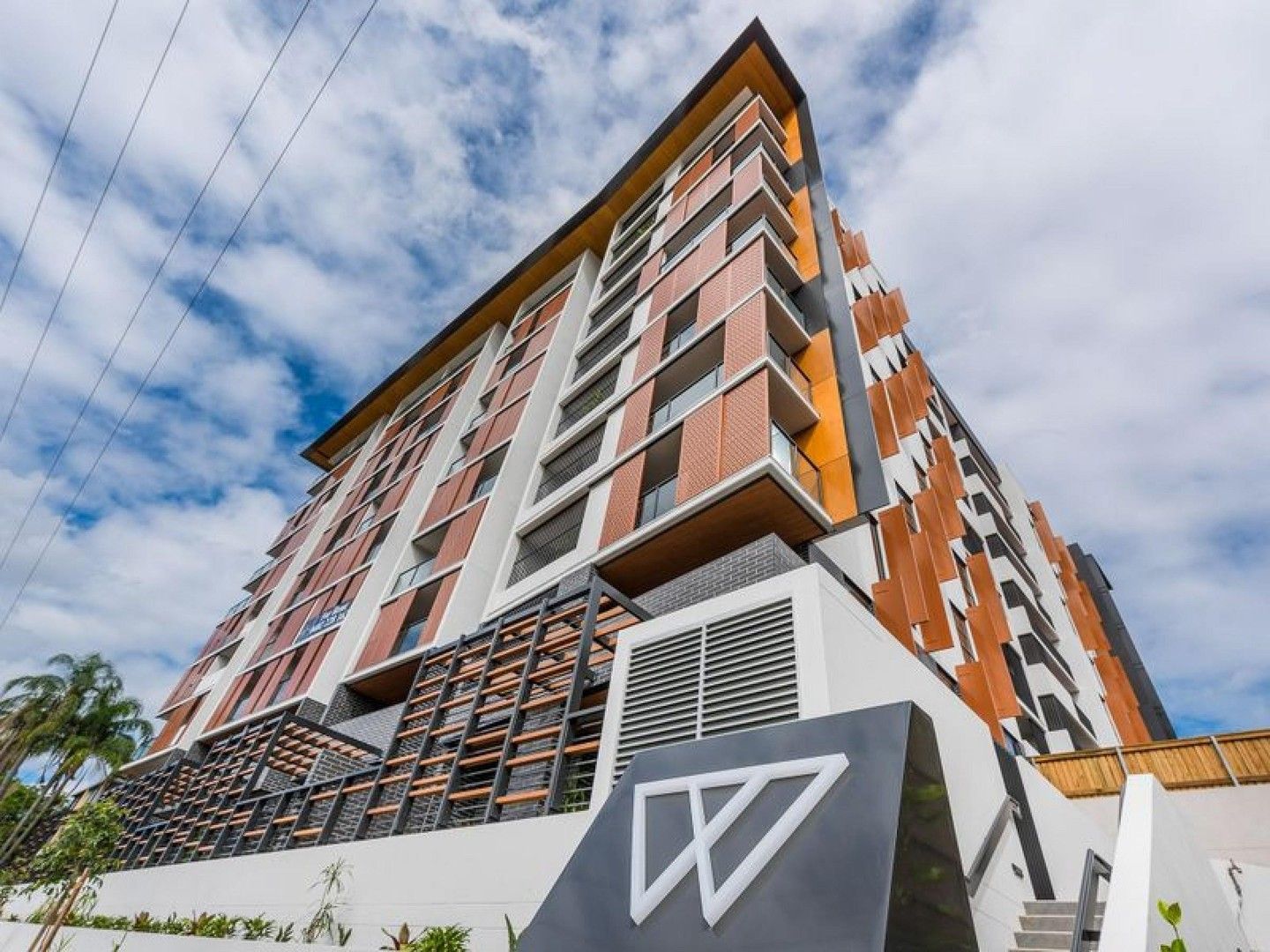 1 bedrooms Apartment / Unit / Flat in 907/125 Station Road INDOOROOPILLY QLD, 4068