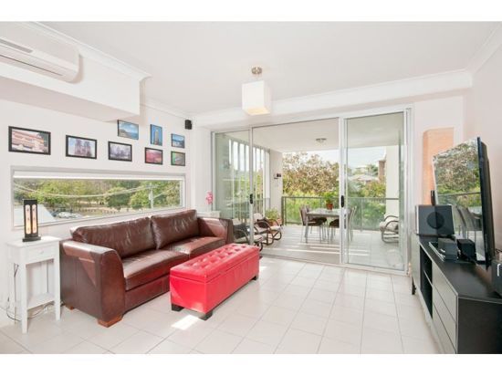 2 bedrooms Apartment / Unit / Flat in 11/10-12 Belgrave Road INDOOROOPILLY QLD, 4068