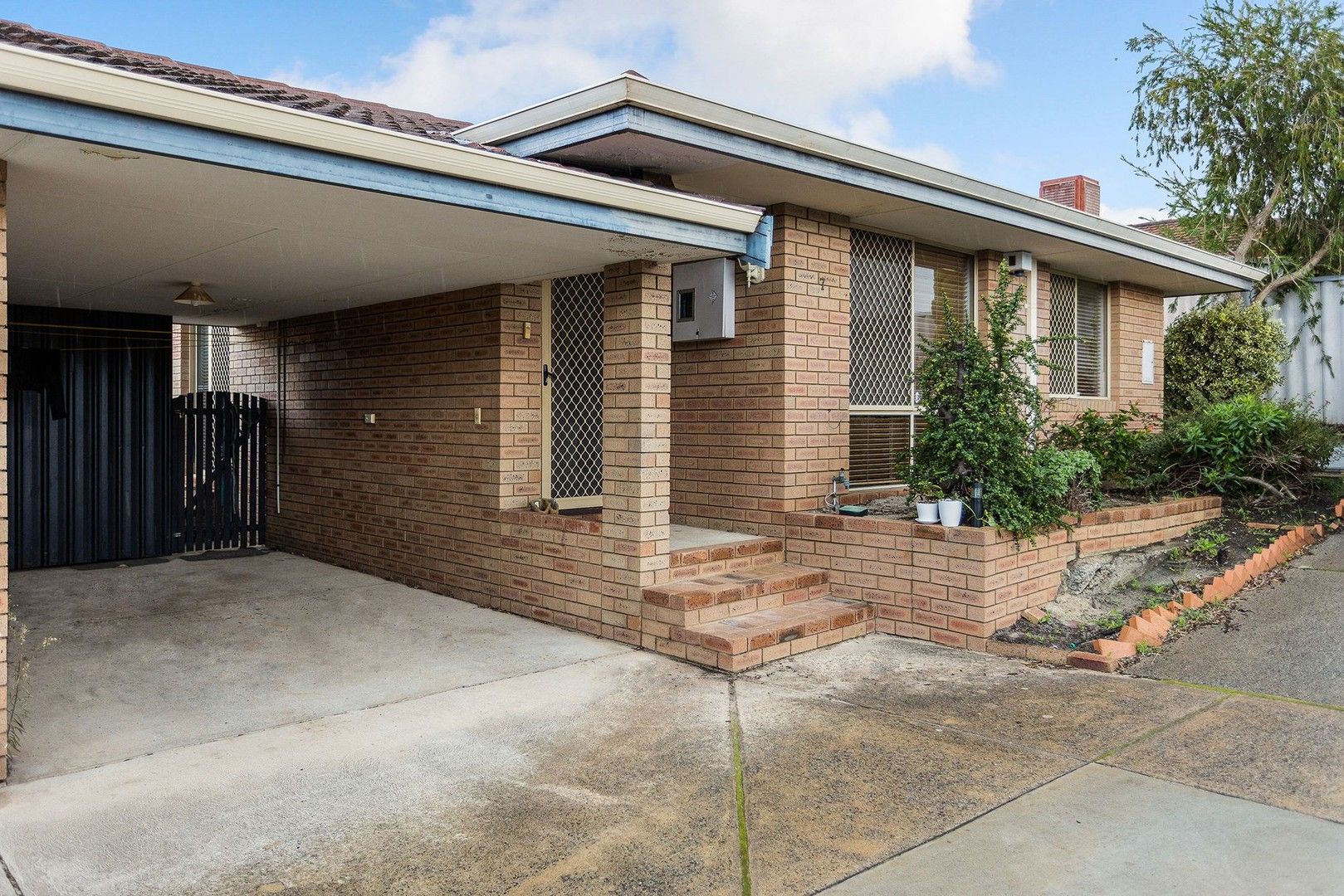 7/8 Neon Close, Parkwood WA 6147, Image 0