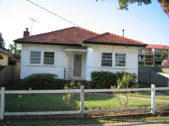 10 Morotai Avenue, Riverwood NSW 2210