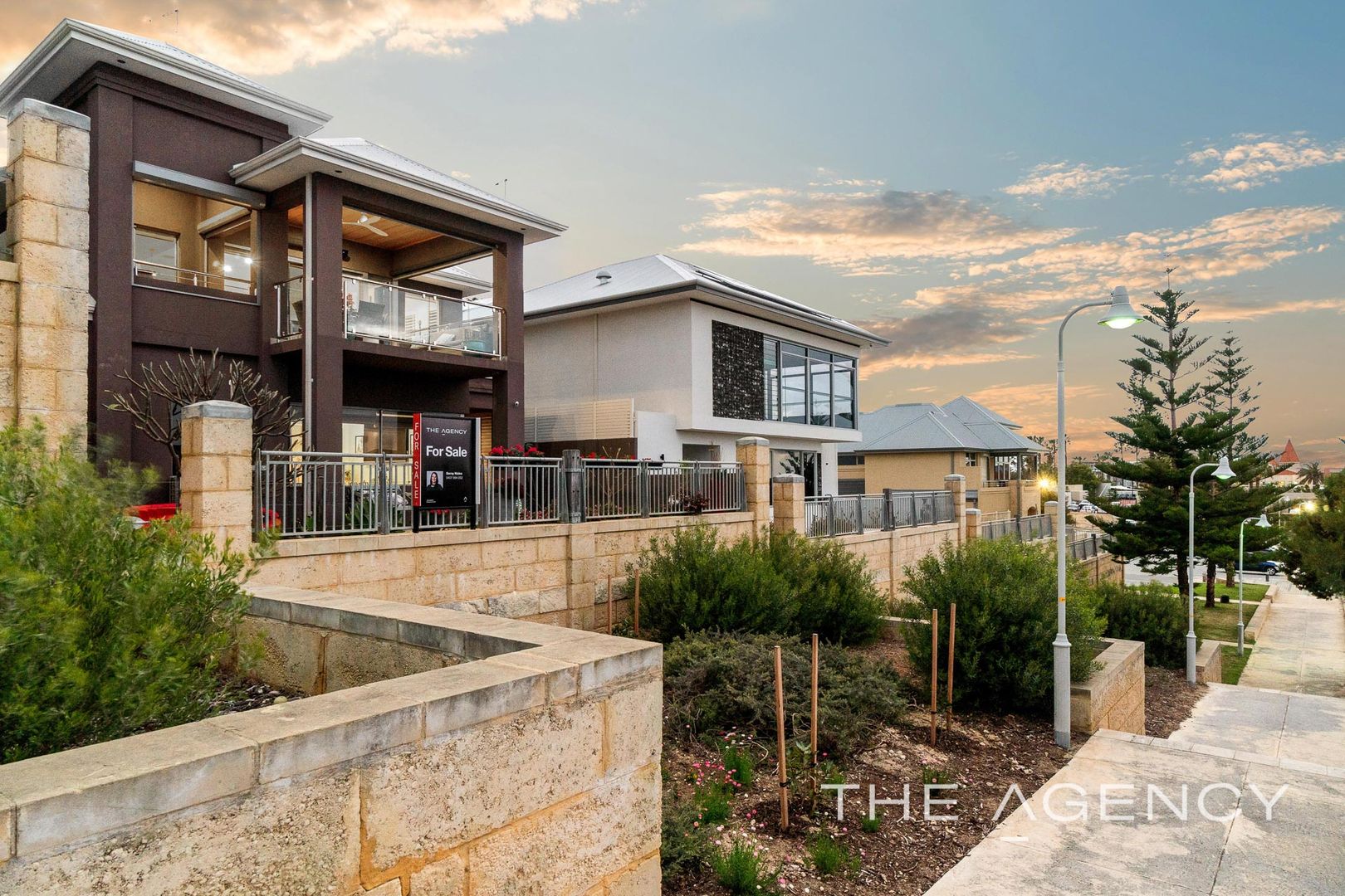 7 Penryn Lane, Mindarie WA 6030, Image 2